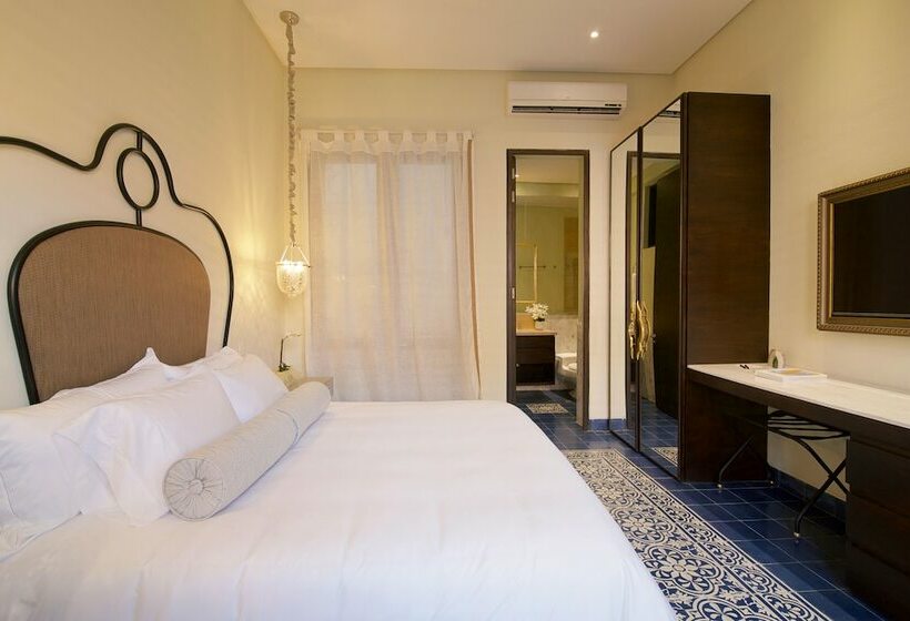 غرفة سوبيريور, Capellan De Getsemani