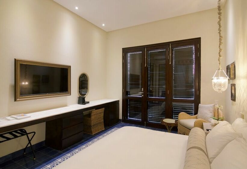 غرفة سوبيريور, Capellan De Getsemani