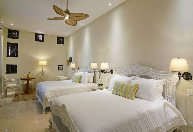 Номер Superior, Capellan De Getsemani