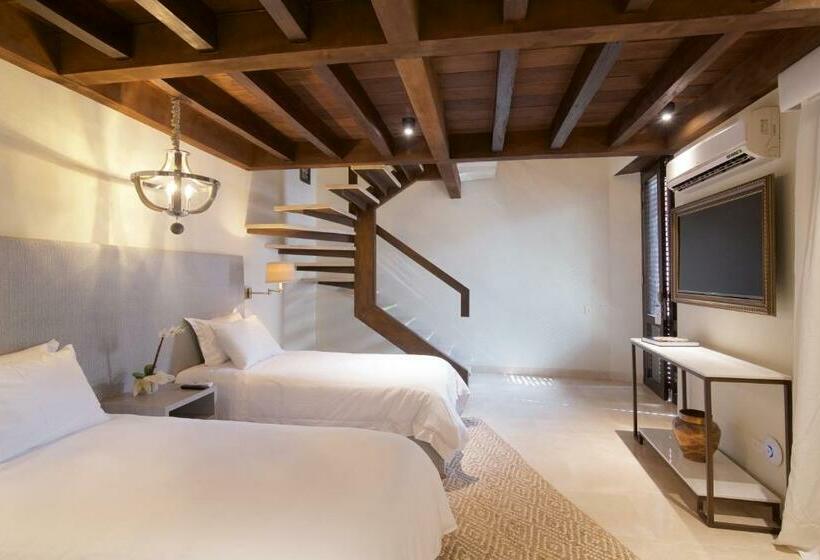 جناح دوبلكس, Capellan De Getsemani