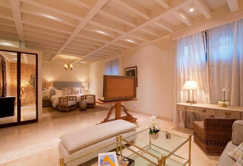 جناح, Capellan De Getsemani