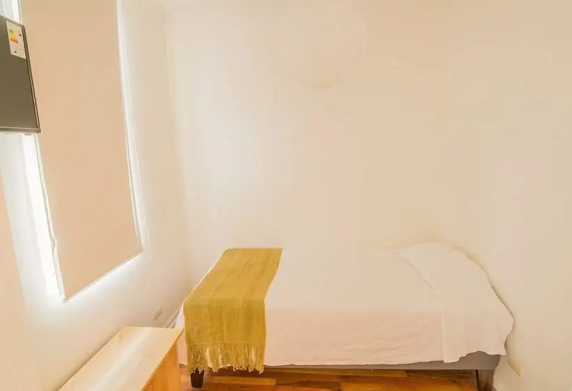 اتاق استاندارد یک تخته با سرویس بهداشتی مشترک, Casa Baquedano