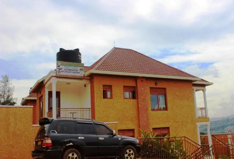 اتاق خانوادگی, Boston Villa Motel