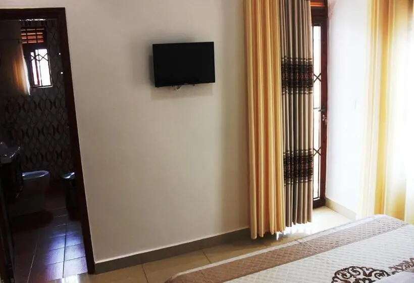 اتاق خانوادگی, Boston Villa Motel