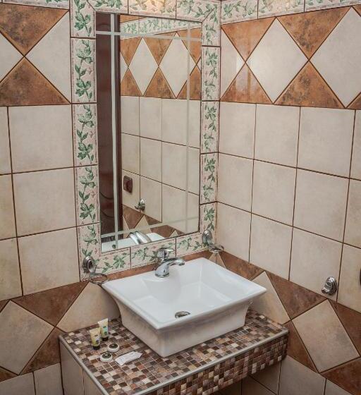 חדר סטנדרט יחיד, Filippion