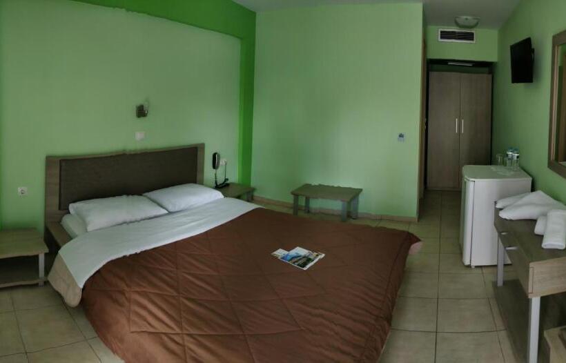 חדר סטנדרט עם טרסה, Filippion