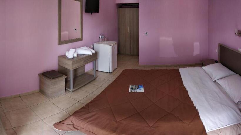 חדר סטנדרט עם טרסה, Filippion