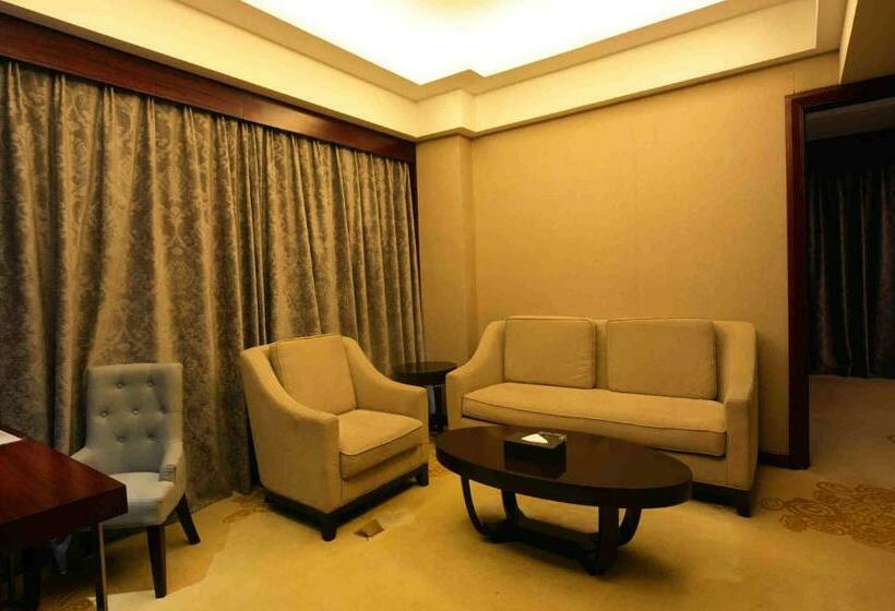 스위트, Huagang International