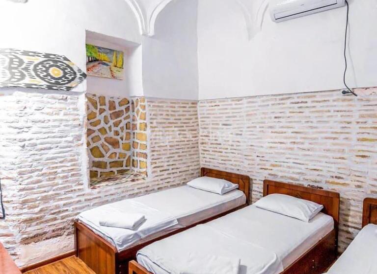 豪华房间, Mekhtarin