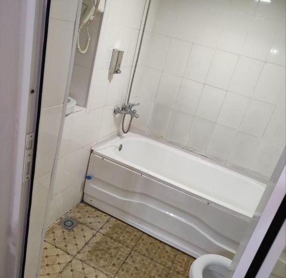 家庭间, Mekhtarin