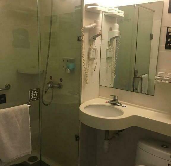 Номер бизнес-класса, 7 Days Inn Qingdao Liaoyang West Road Xinye Plaza Metro Station