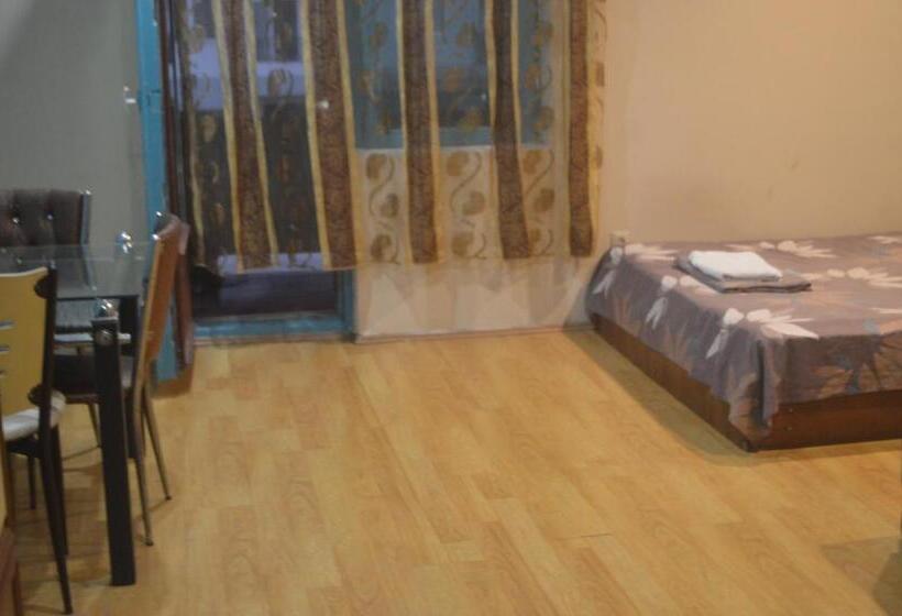 اتاق استاندارد سه تخته با بالکن, Sunshine