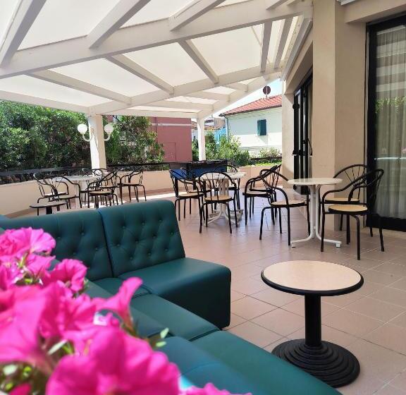 标准间, Turistica