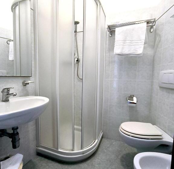 标准间, Turistica