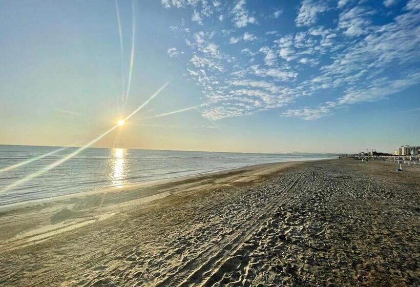 家庭间, Turistica