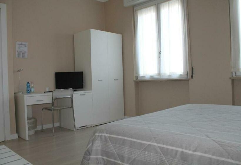 اتاق استاندارد یک نفره, Cremona Viale