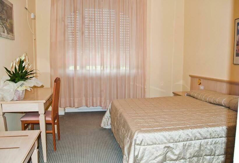 اتاق استاندارد یک نفره, Cremona Viale