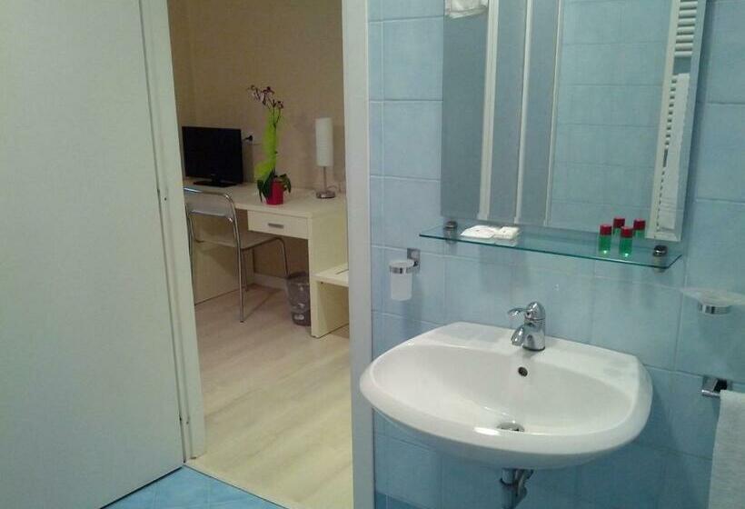 اتاق استاندارد یک نفره, Cremona Viale