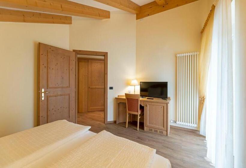 סוויטת ג'וניור, Lido   Green & Slow Life