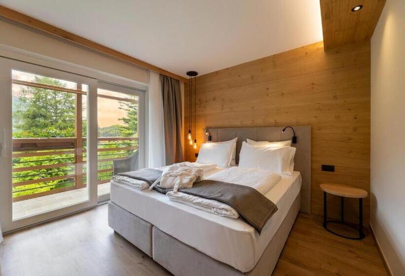 جناح جونيور, Lido   Green & Slow Life