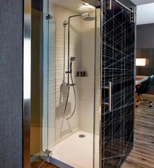 キングサイズベッドのデラックスルーム, Ac Hotel By Marriott Seattle Bellevue/downtown