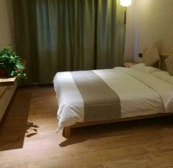 Ekonomik Oda, Right Here