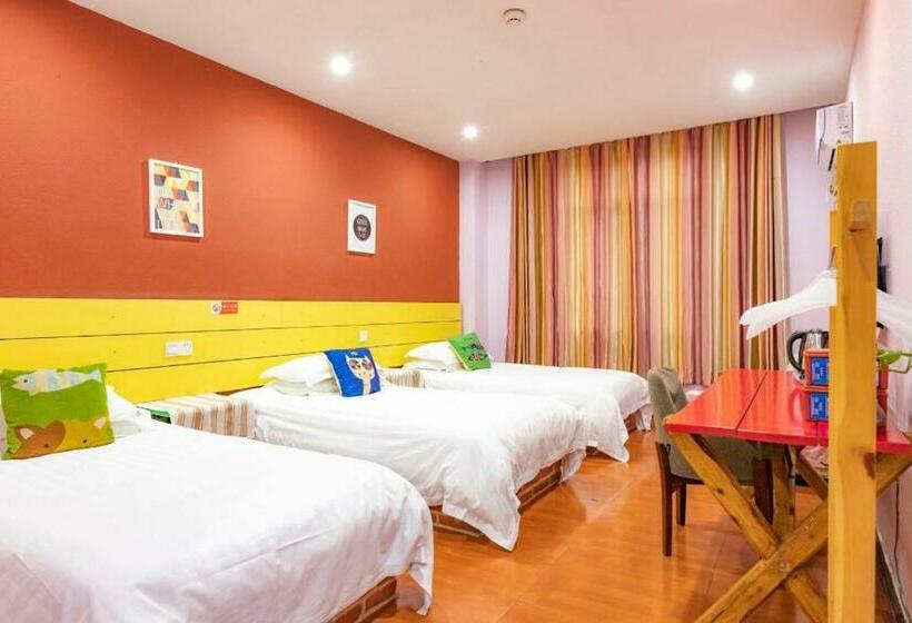 Номер Стандарт Трехместный, Chengdu Dreams Travel International Youth Hostel