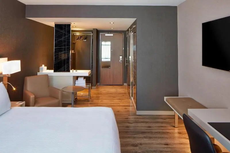 キングサイズベッドのスタンダードルーム, Ac Hotel By Marriott Seattle Bellevue/downtown
