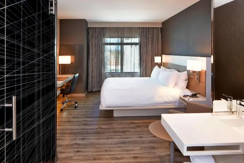 キングサイズベッドのスタンダードルーム, Ac Hotel By Marriott Seattle Bellevue/downtown