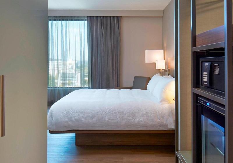 스탠다드 룸 킹사이즈 침대, Ac Hotel By Marriott Seattle Bellevue/downtown