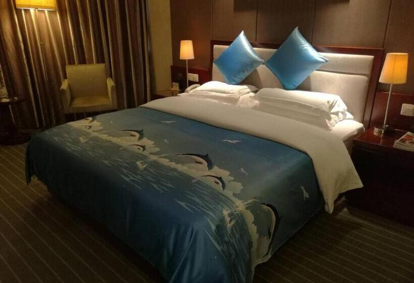 舒适三人间, Kunming Haitian