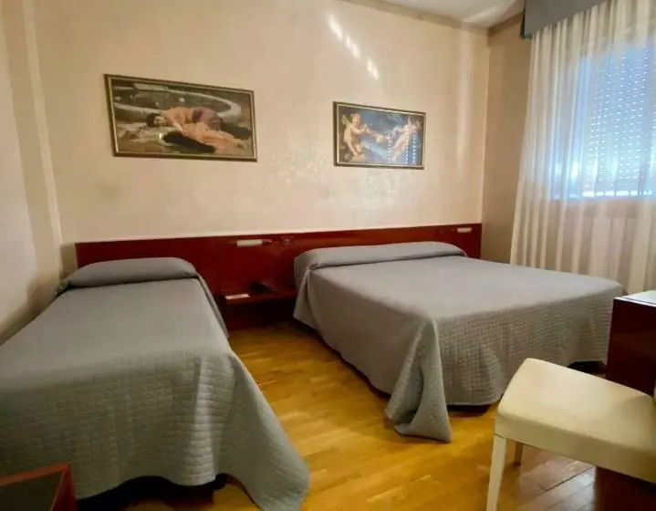 Habitació Triple Estàndard, Master