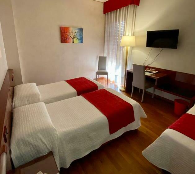 标准三人间, Master