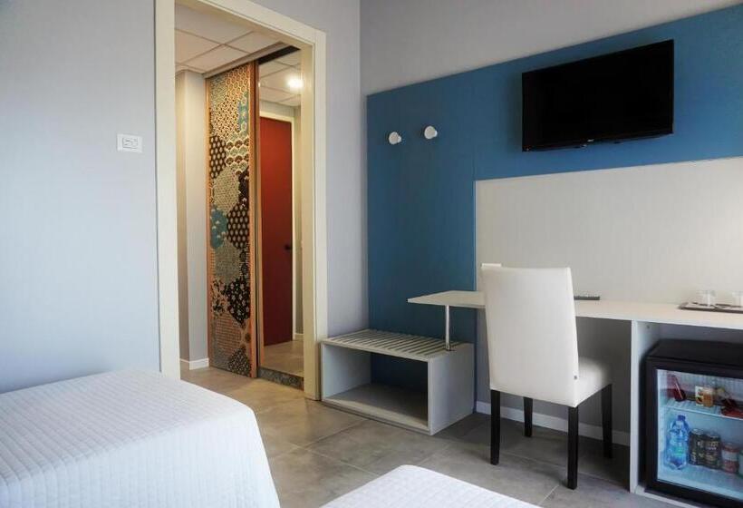 豪华房间, Master