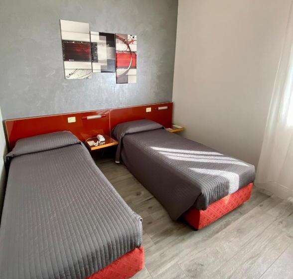 豪华房间, Master