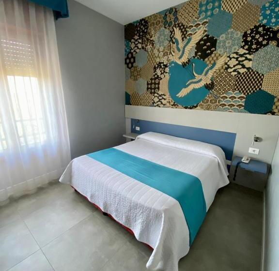 舒适型房间, Master