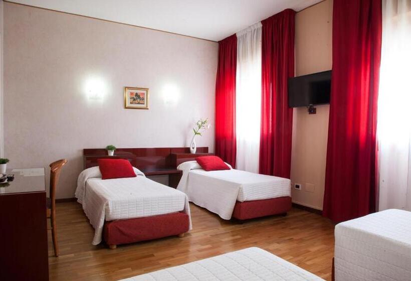 四人标准间, Master