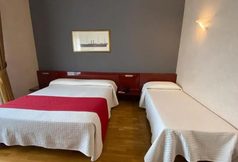 Habitació Estàndard Llit King Adaptada per a persones amb mobilitat reduïda, Master