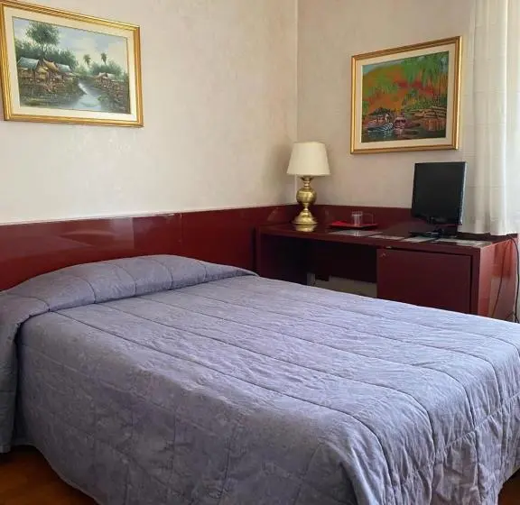 Habitación Estàndard Individual, Master