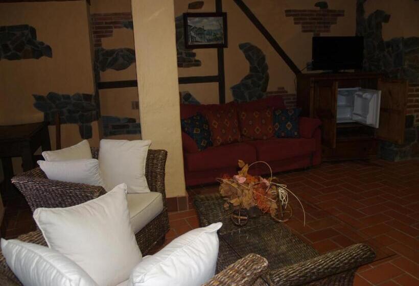 جناح مزود بجاكوزى, Rural El Rocal