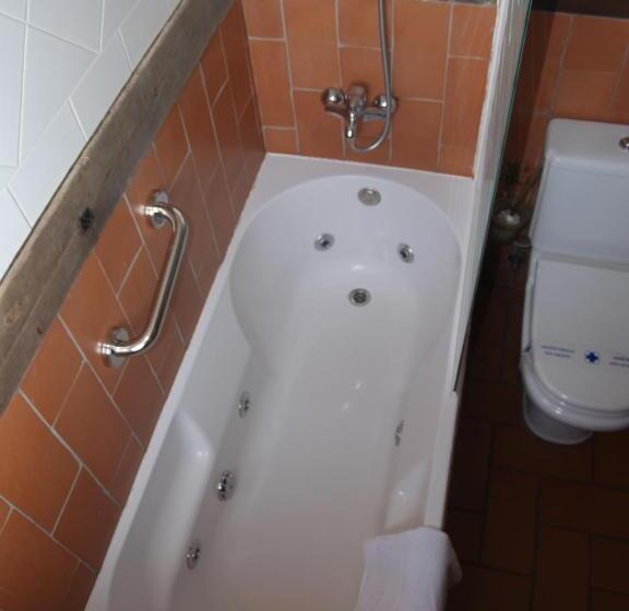 جناح جونيور مزوَّد بجاكوزي, Rural El Rocal