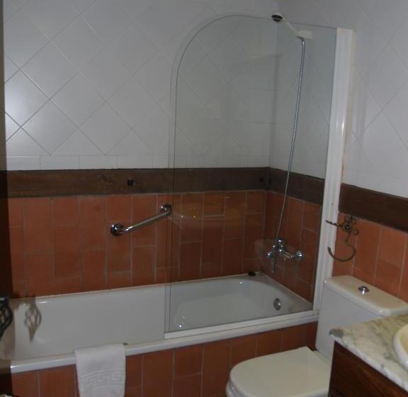 غرفة قياسية ثلاثية, Rural El Rocal