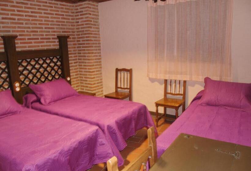 غرفة قياسية ثلاثية, Rural El Rocal