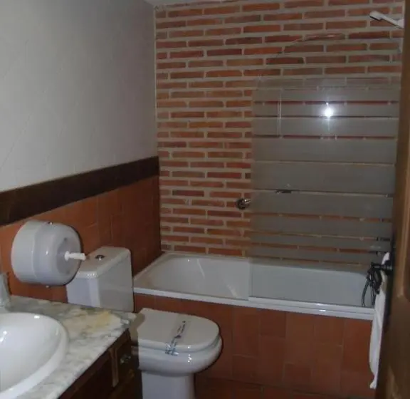 Standard Kolmen Hengen Huone, Rural El Rocal