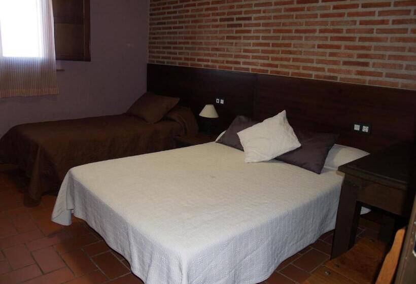 غرفة عائلية, Rural El Rocal