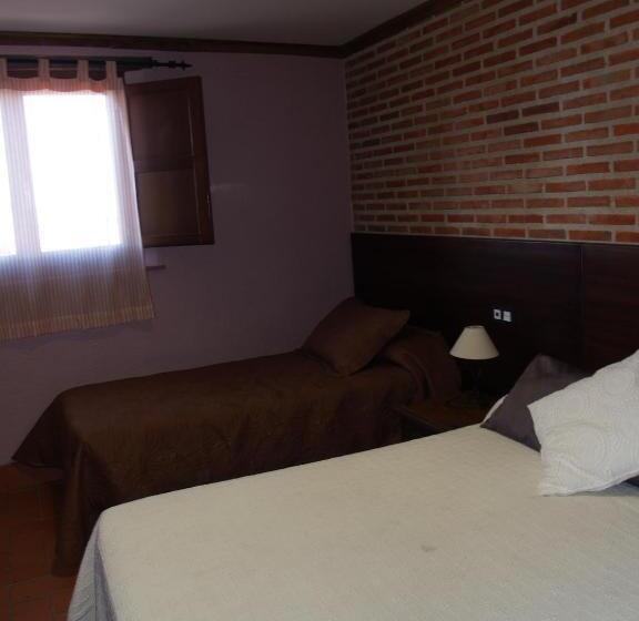 غرفة عائلية, Rural El Rocal