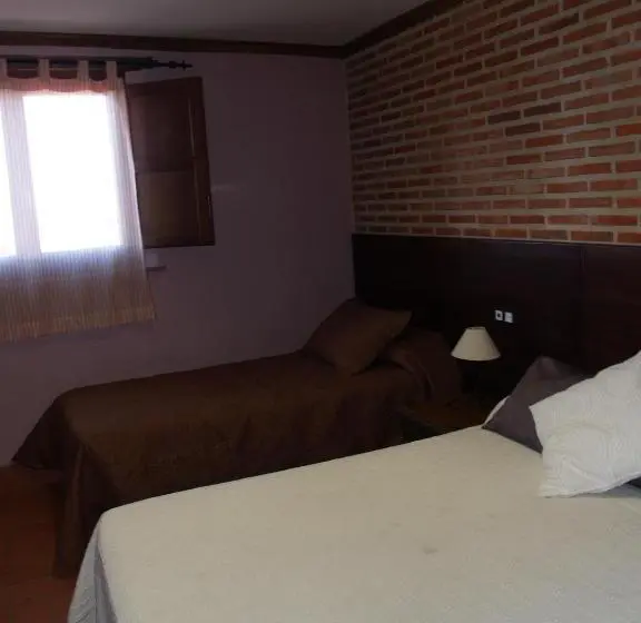 Perhehuone, Rural El Rocal