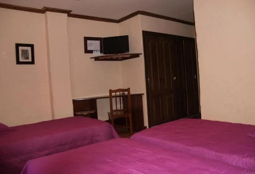 Standard Kolmen Hengen Huone, Rural El Rocal