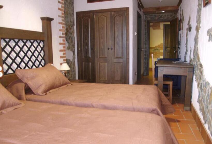 غرفة قياسية ثلاثية, Rural El Rocal