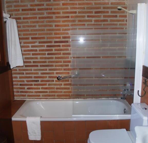 غرفة عائلية, Rural El Rocal